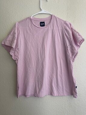 🌸 (5 for $15) Lavender top with detailed sleeves, Gap Large